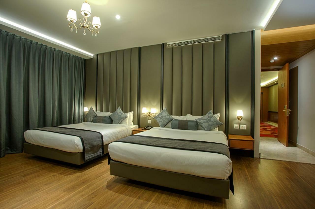 Four Vedas Hotel & Resort Siliguri Exteriör bild