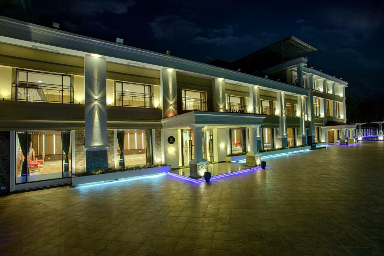 Four Vedas Hotel & Resort Siliguri Exteriör bild