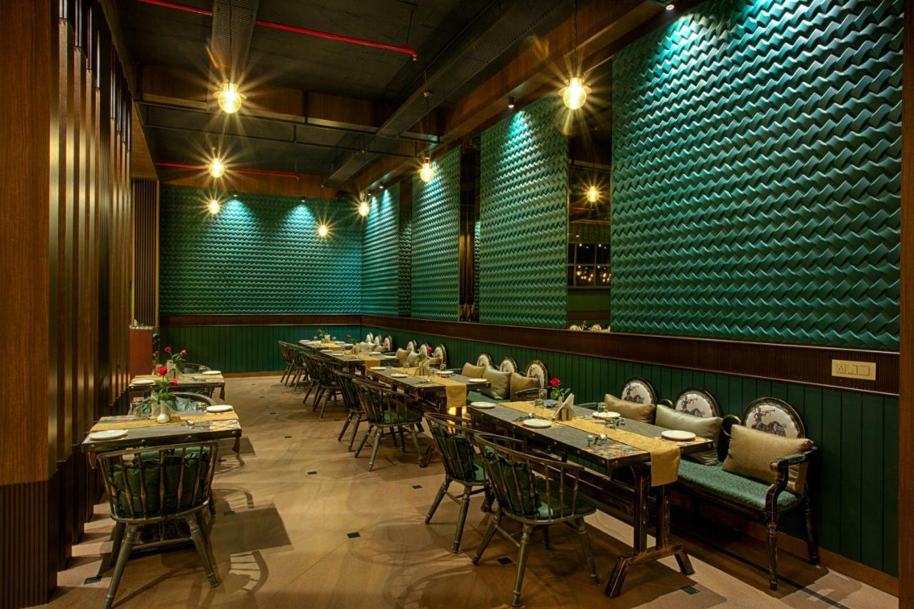 Four Vedas Hotel & Resort Siliguri Exteriör bild